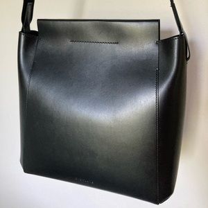 Everlane The Form Bag